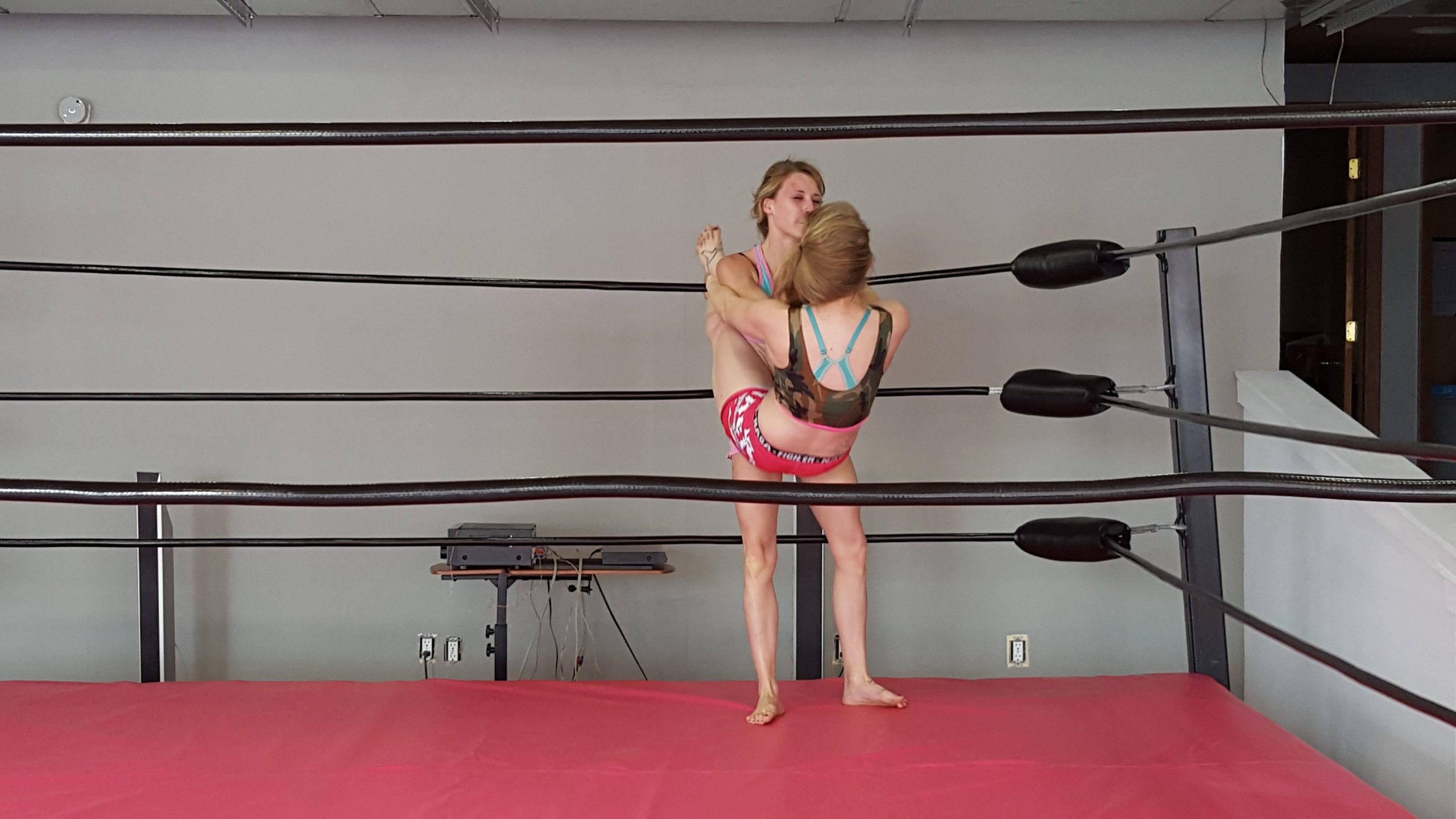 FFV224 - Sammie Vs Paisley Pain the Intense Rematch - Image 7