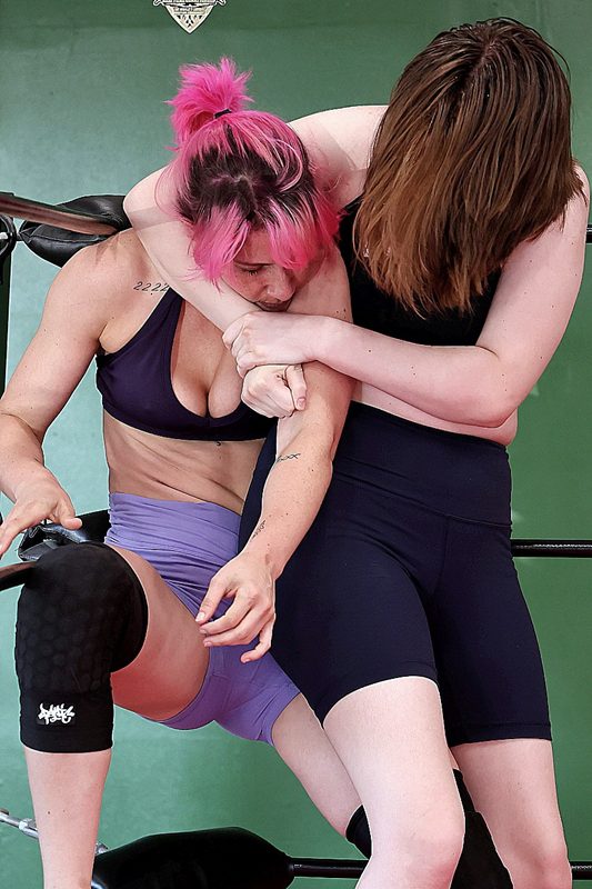 FFV465 Indy Pro Wrestler Leela Feist vs Kara Viper Extreme Fight - Image 12